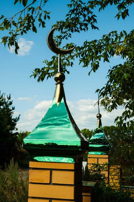 Куполы и полумесяцы для мечетей и мазаров