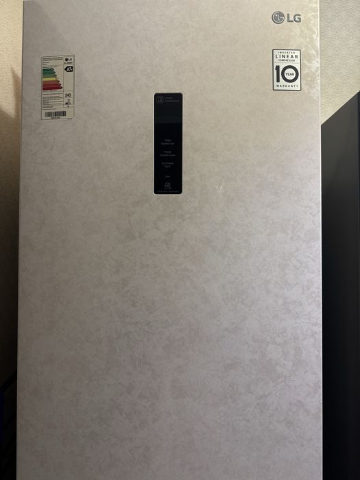 Продается холодильник LG