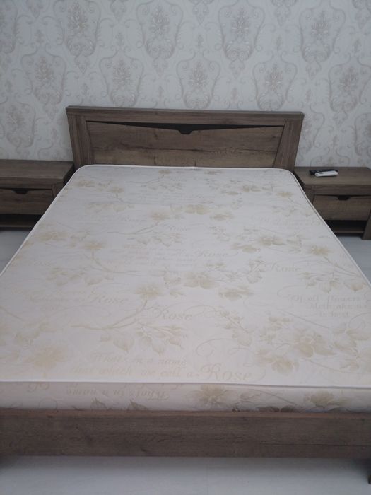 Продам кровать б\у