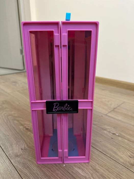 Гардероб - магазин на Барби