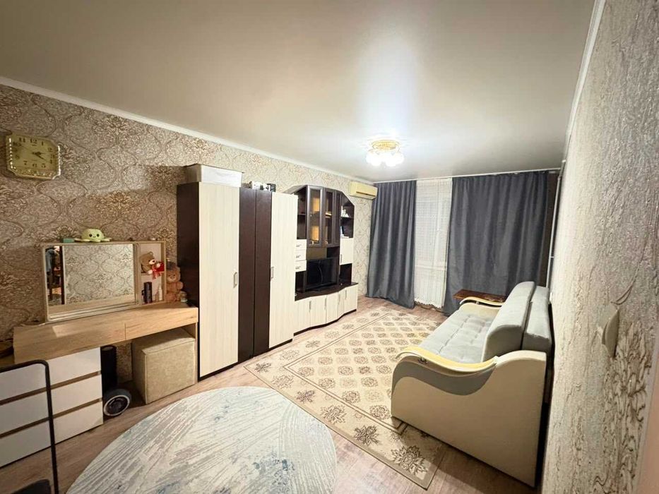 Продам 2-х к.кв. на 8 микрорайоне