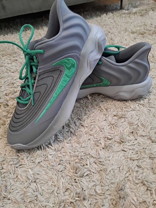 Маратонки Nike номер 40