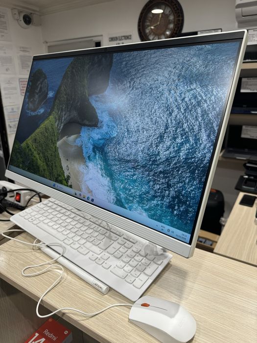 Sistem All-in-One Lenovo intel i3-8145U 24 inch, 1TB + 128GB SSD
