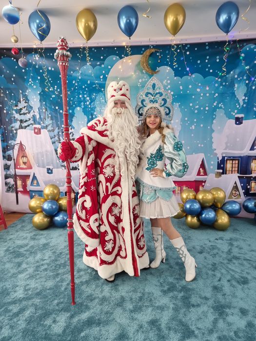 Дед Мороз и Снегурочка