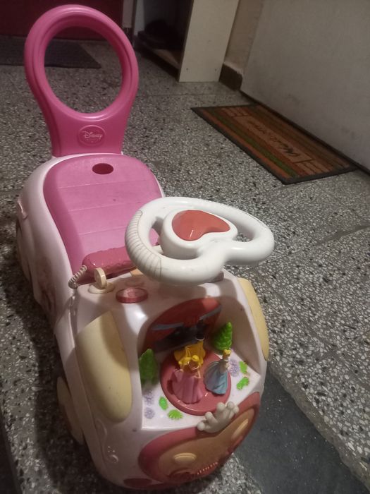 Кола за яздене на DISNI