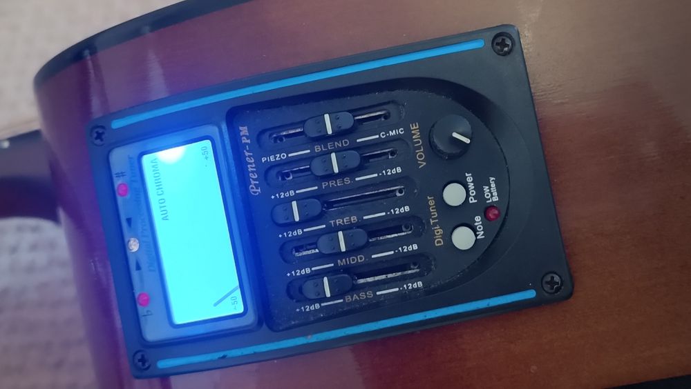 Продам гитару Yamaha F-310