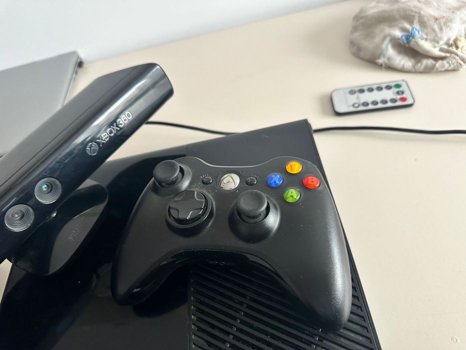 Xbox 360 cu acesorii