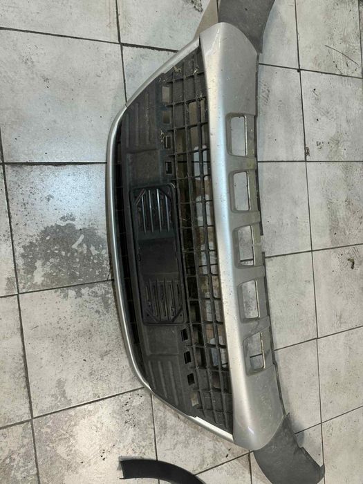 Части от предна броня  ford kuga