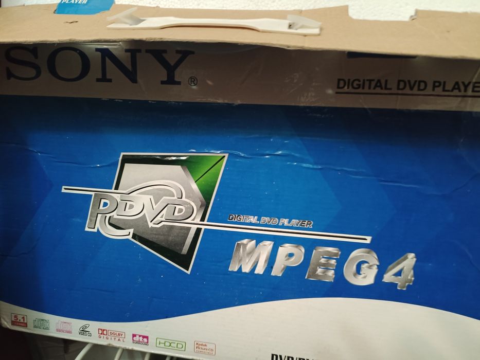 Продам дивиди 3 штуки и диски