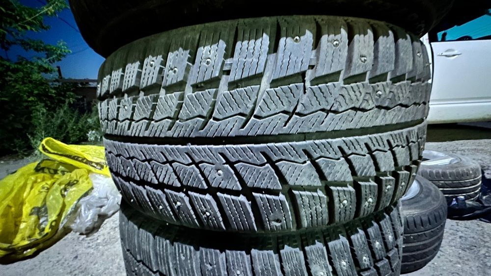 Продам шины зимние