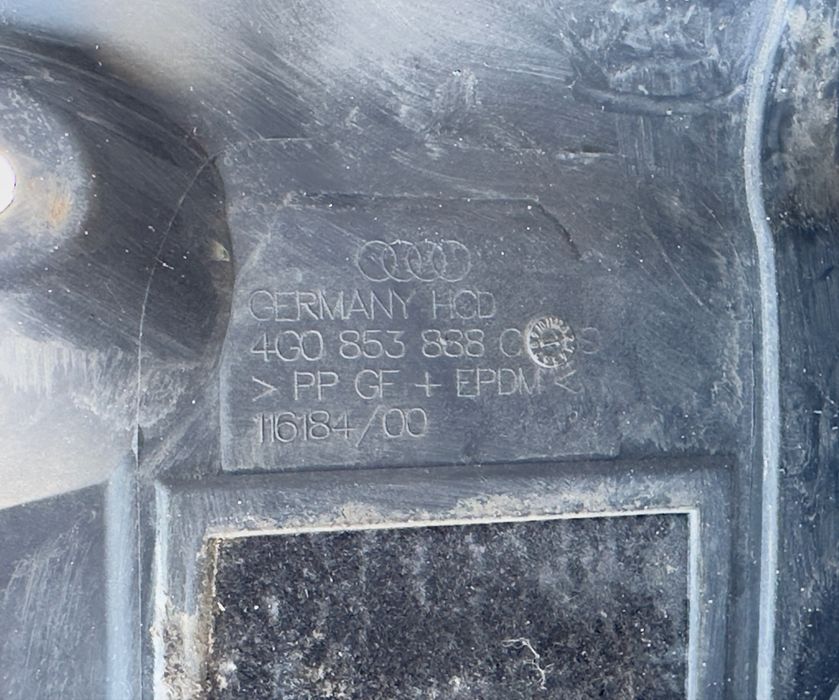 Десен подкалник AUDI A7 C7 4G 4G0821134D 4G0853888C