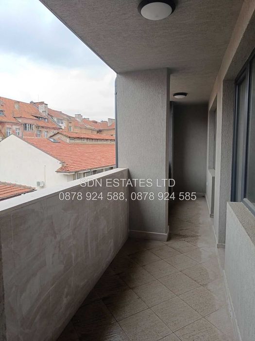 Продава се Четиристаен апартамент в Казанлък - 140 кв.м за 1143 €/кв.м - Снимка #3