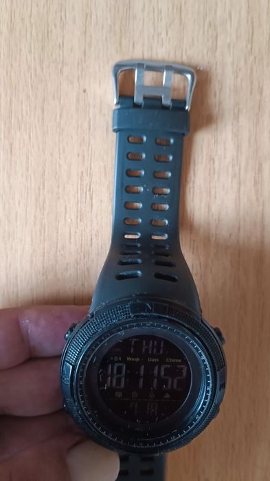 Vând ceas sport bărbătesc