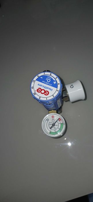 Titlu: regulator oxigen medical + debitmetru + manometru – aproape nou