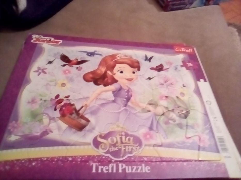 Puzzle 25 piese...