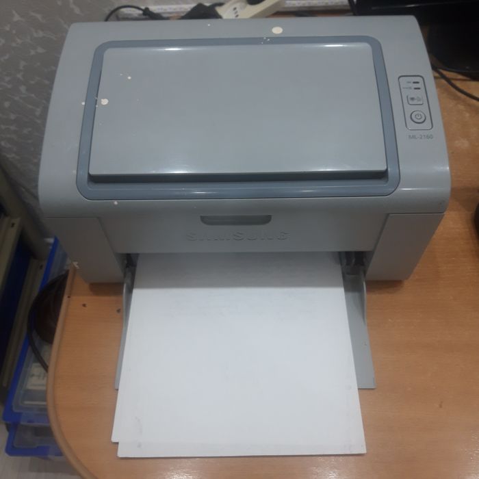 Продам принтер черно-белый, лазерный