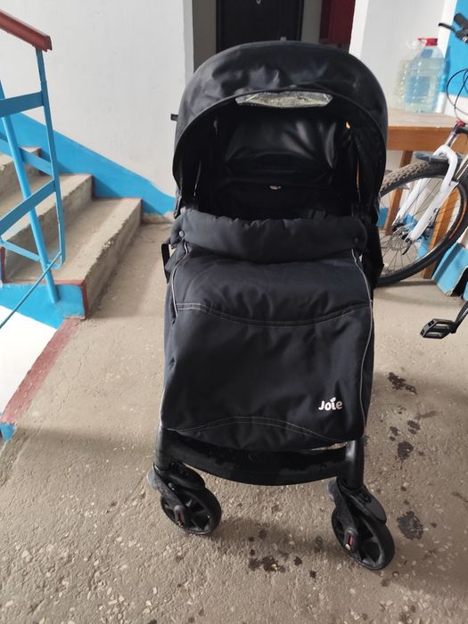 Продам прогулочную коляску
