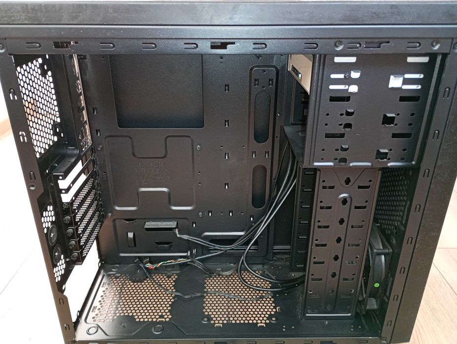 Компютърна кутия