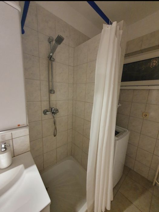 Închiriez apartament zona Complex