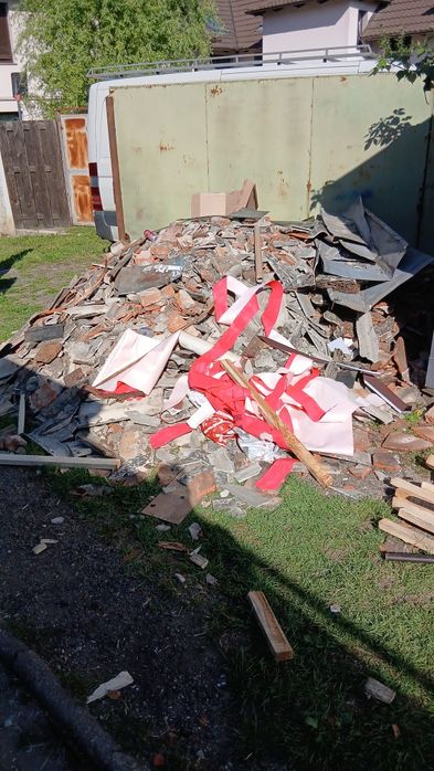 Moloz gunaie debarasarii  demolării transport