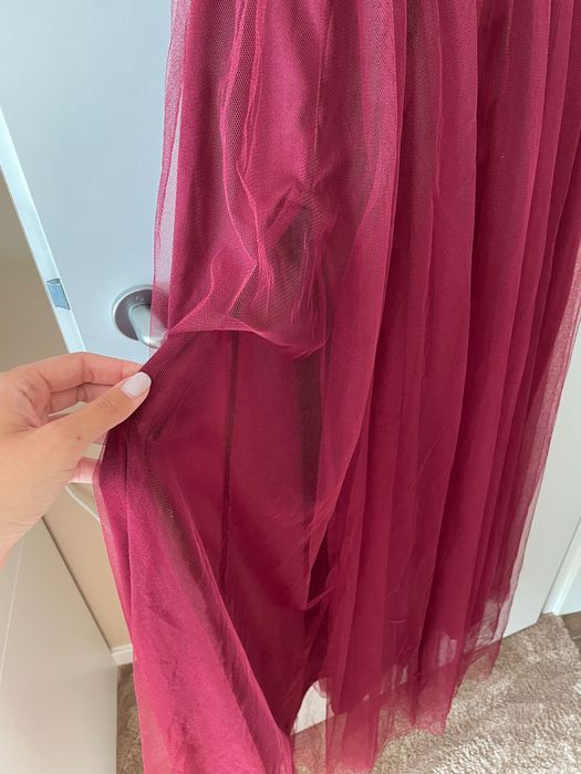 Чисто нова с етикет червена рокля размер С