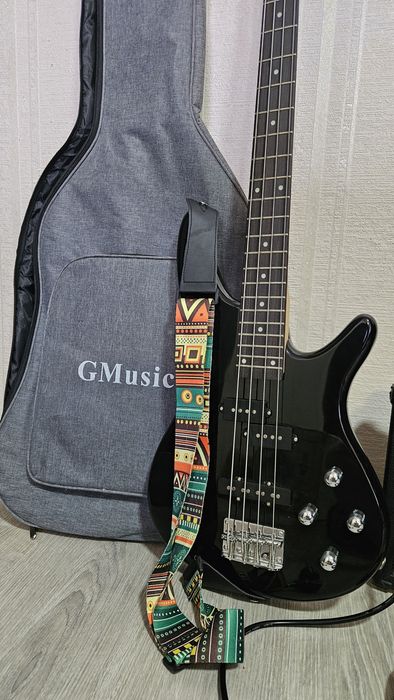 Бас-гитара с комбиком