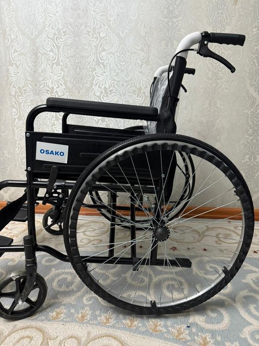 Инвалидная коляска,новая.