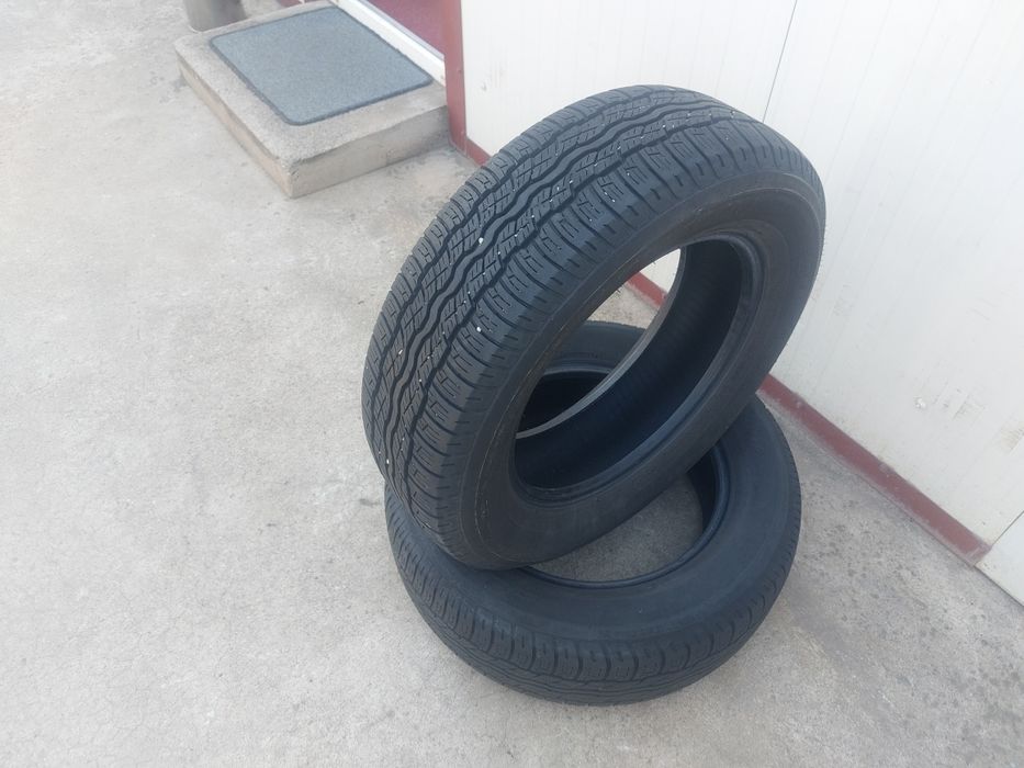 100 lei bucata! Doua anvelope de vara 225 65 17 Bridgestone
