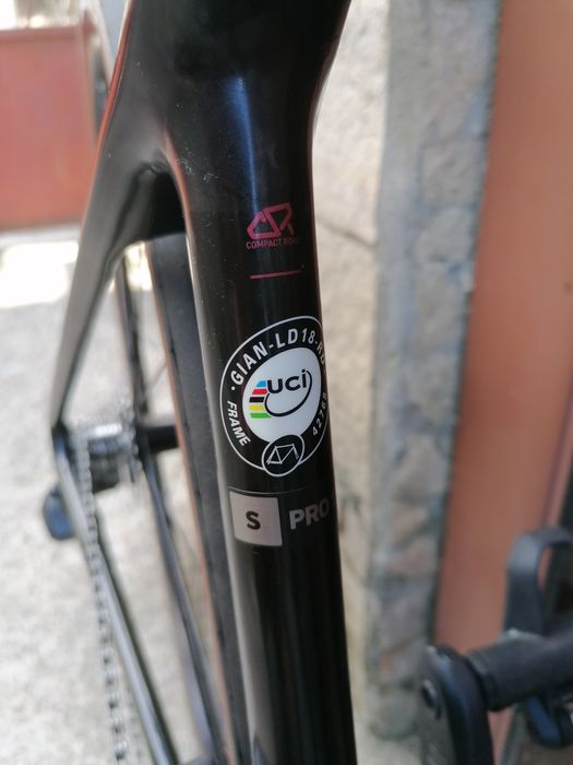 GIANT - Liv Carbon 7,8 кг. Shimano Ultegra Di2