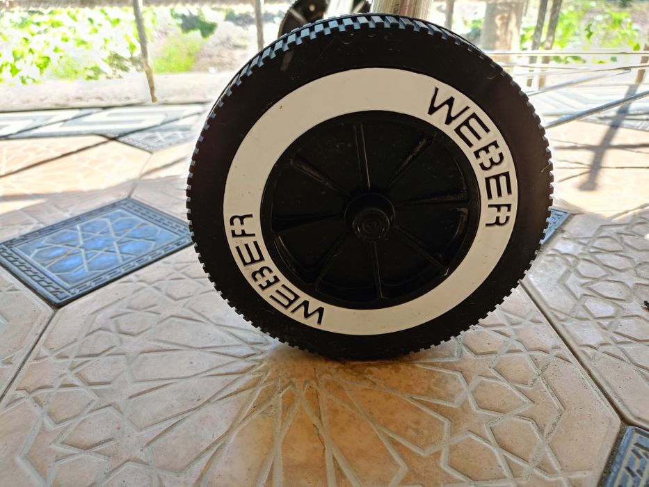 Угльный гриль WEBER почти новый
