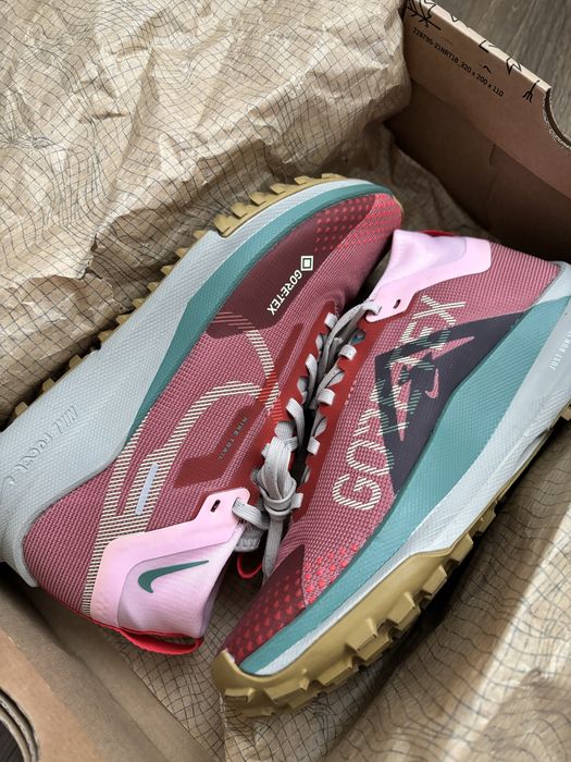 Дамски маратонки NIKE React Pegasus Trail 4 GTX RUST/PINK