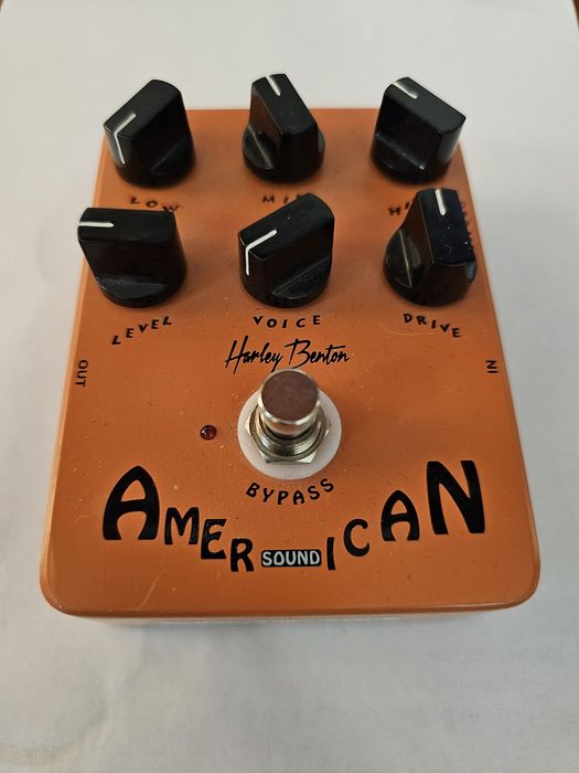 Harley Benton American True Tone - аналогов предусилвател и овърдрайв ефект за китара