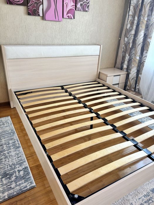 Срочно двухспальная кровать