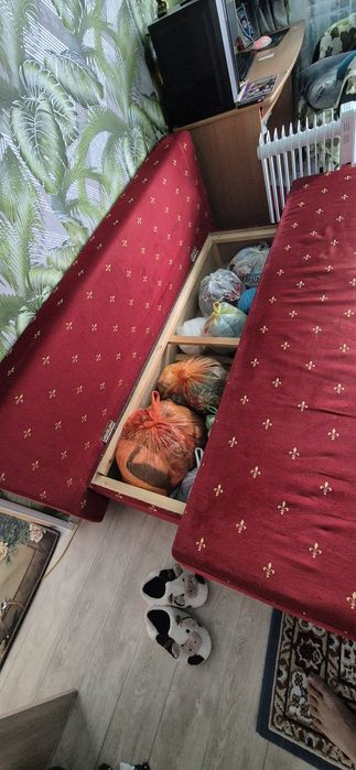 Продам.        диван