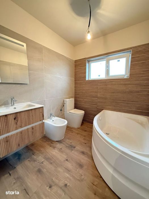 Duplex 4 Camere Cu 3 Dormitoare – Moșnița Nouă, Strada Gaitei 150.000