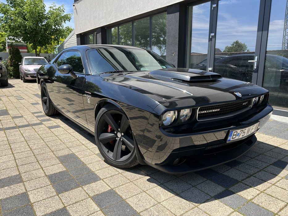 Dodge Challenger Dodge Challenger SRT-8