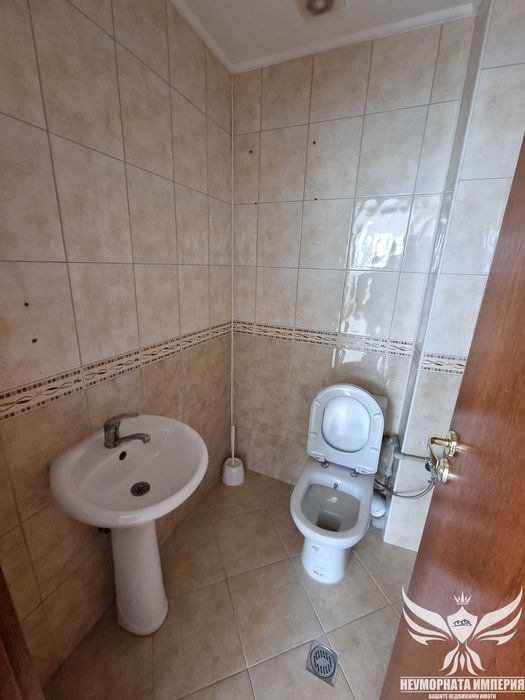 Дава се под наем Магазин в Асеновград - 465 кв.м за 996.03 € - Снимка #17