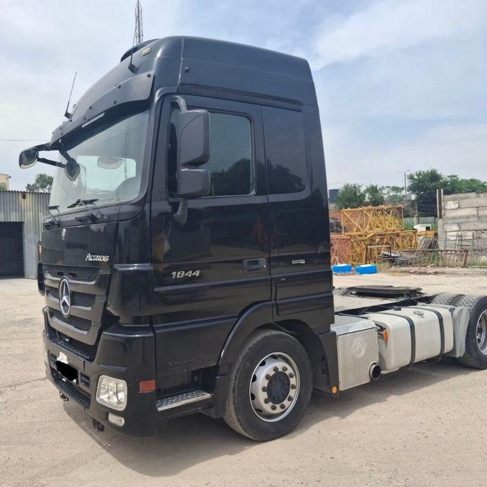 Mercedes Actros 1844 EURO 5 Тягач Сотилади (MEGA)