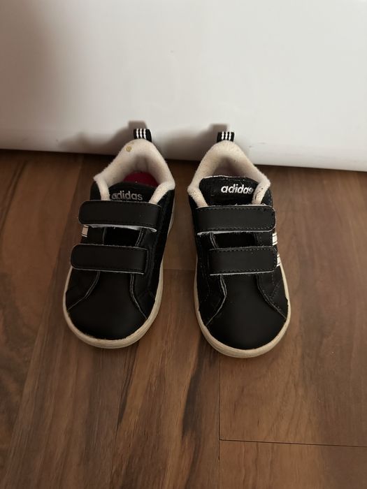 Adidasi adidas marimea 21