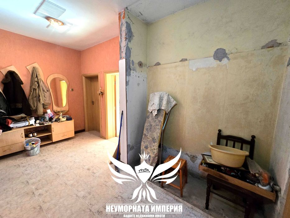 Продавам многостаен 157кв.м. с гараж гр.Асеновград широк център