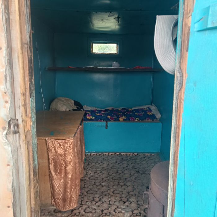 Вагончик на колесах полевой жилой