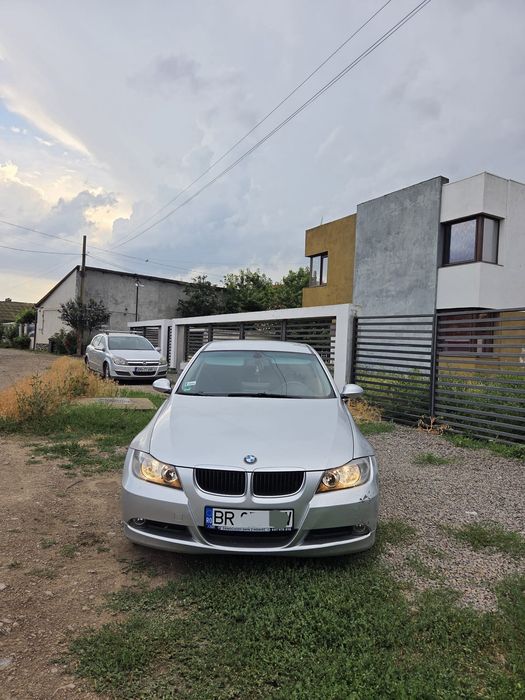 BMW E90 2.0 Benzină