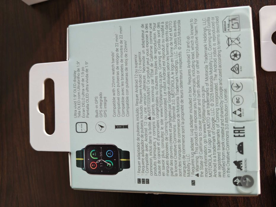 Смарт Часовник Motorola Watch Fit