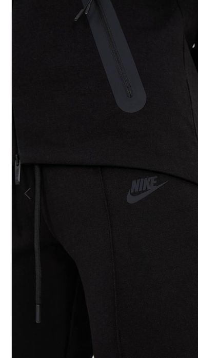 НОВО !Екип Nike Tech Fleece размер S/M Суитшърт  Nike