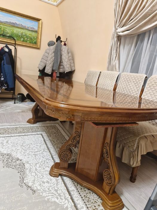 Продаю стол из чистого дерева