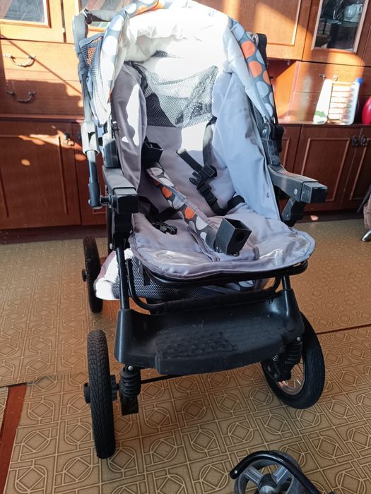 Продам 2 коляски б/у!