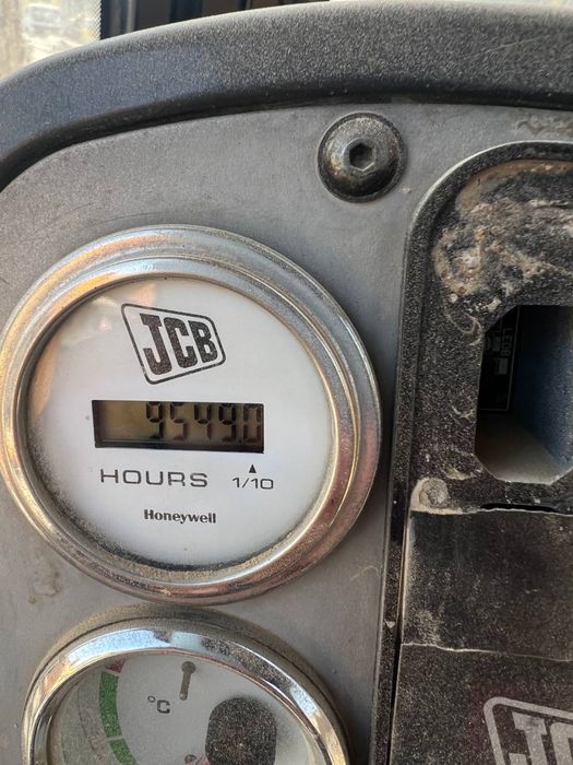 Ekskavatir sotiladi srochna kelishiladi xolati zor