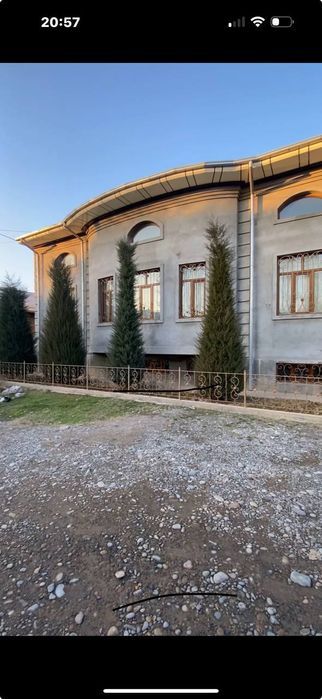 Katta hasnboy da hovli sotoladi