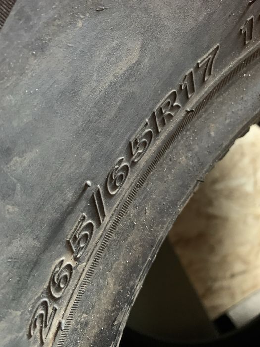 Продам шины 265/65/17 зимние