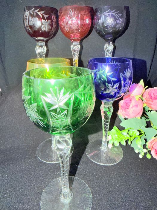 Чаша за вино от немски цветен оловен кристал (Bleikristall)